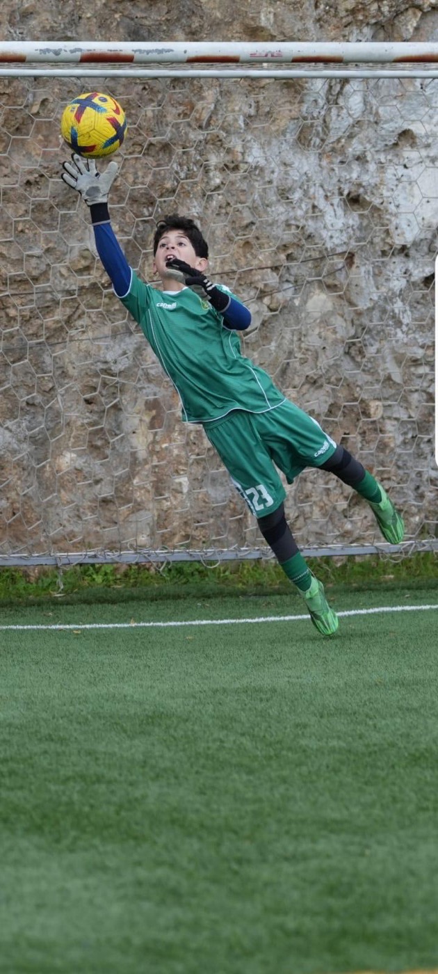 Lucas cutting out a dangerous cross